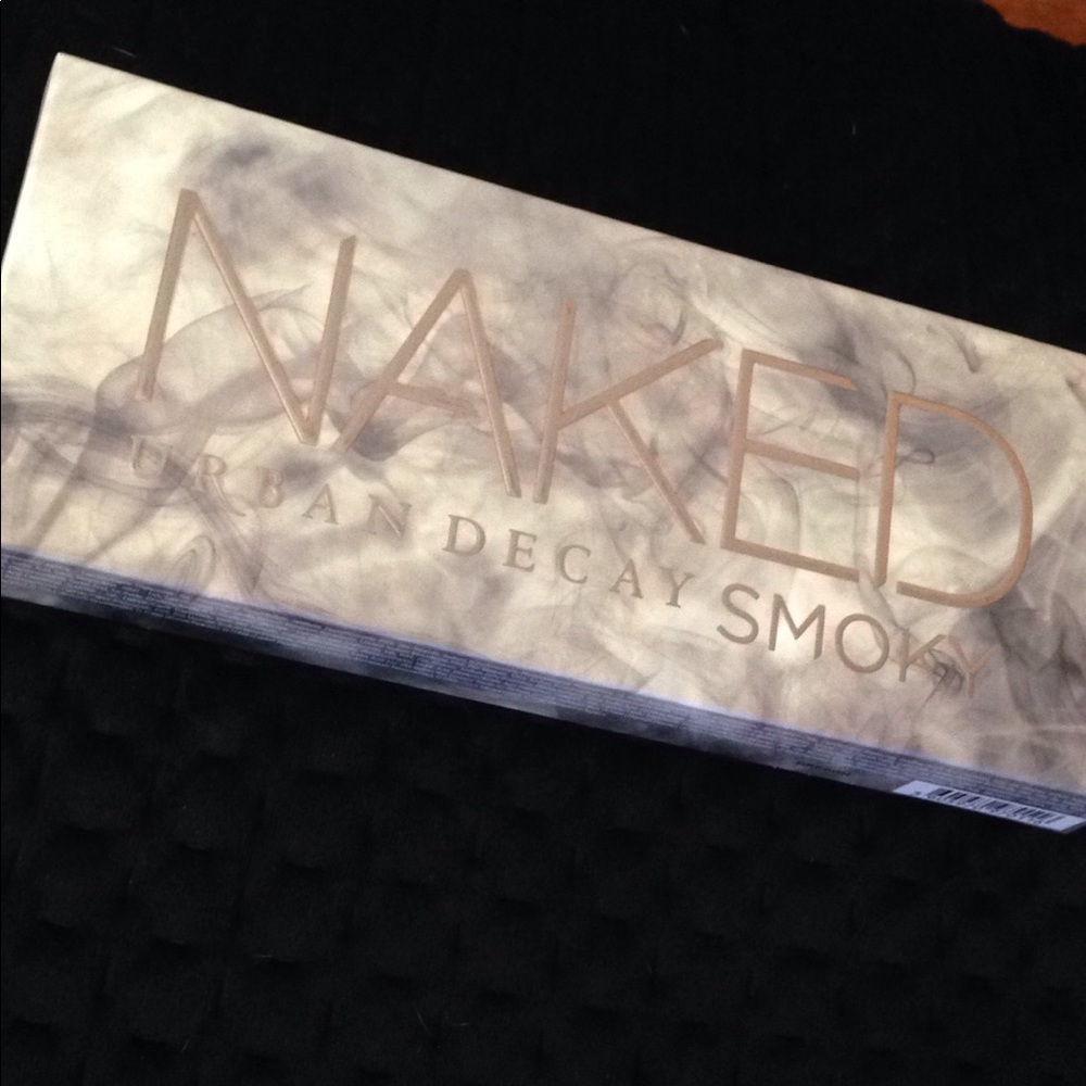 🔥Clearence🔥 Naked smokey palette